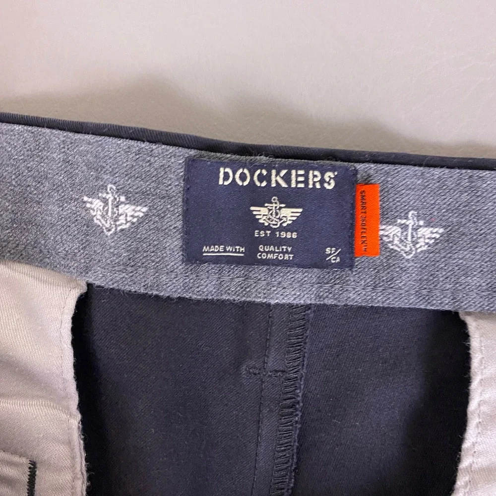 Dockers Pants Men's 40x30 Classic Fit Smart 360 Flex Chino Navy Blue WaterLess